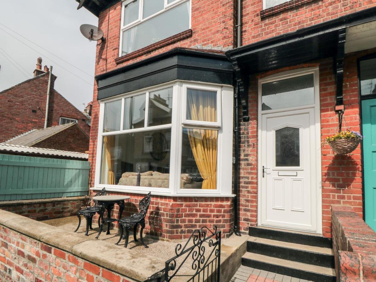The Robins Villa Filey Exterior photo