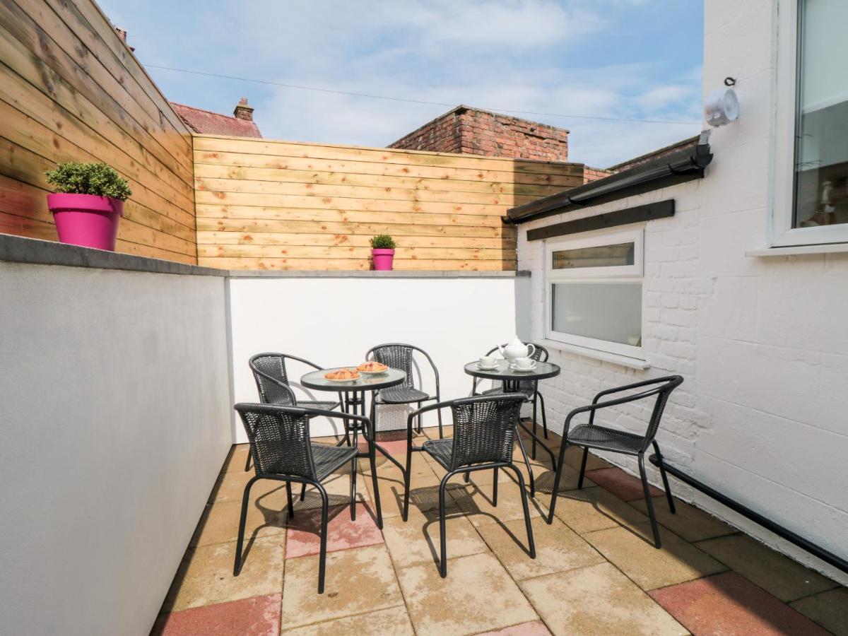 The Robins Villa Filey Exterior photo