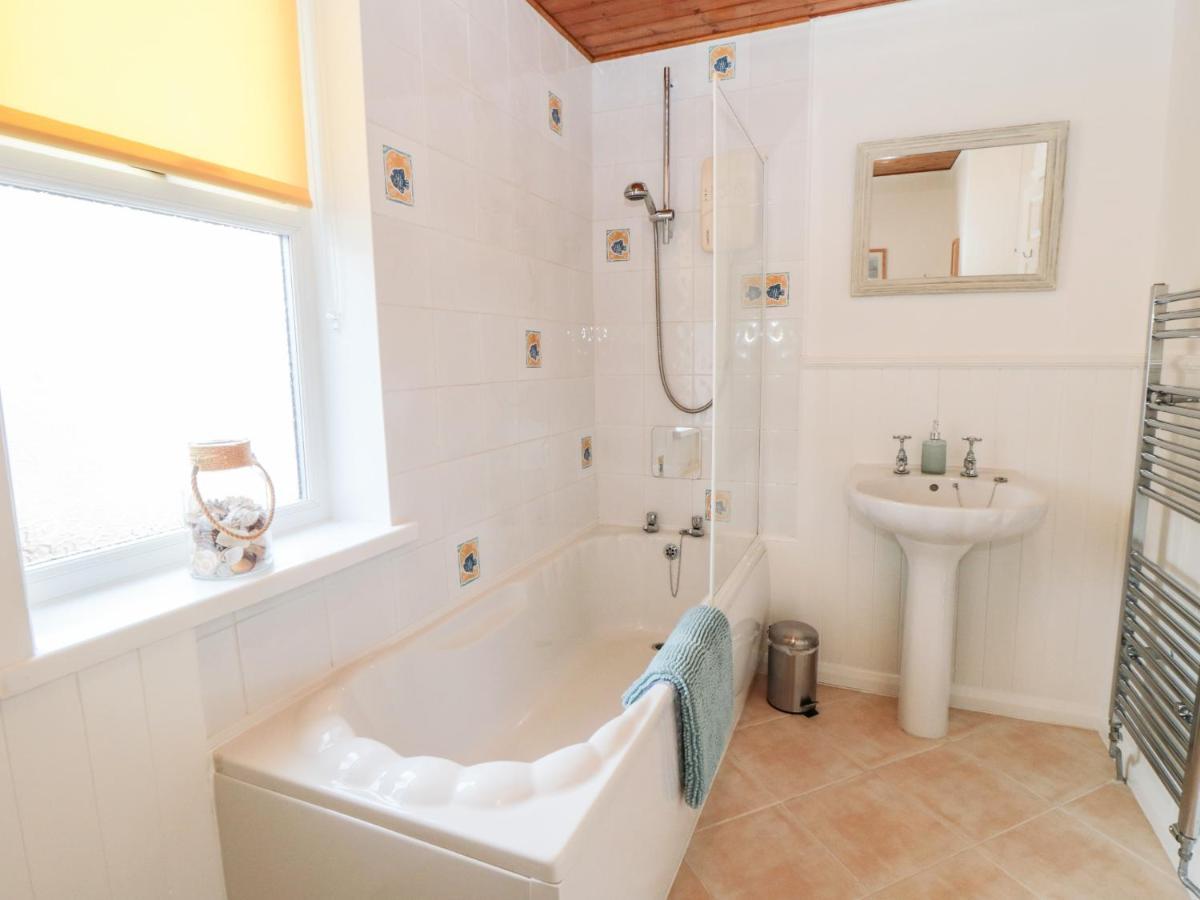 The Robins Villa Filey Exterior photo